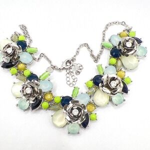 Loft Ann Taylor Collar Necklace 3D Flowers Crystals Frosted‎ Faceted Silver Tone